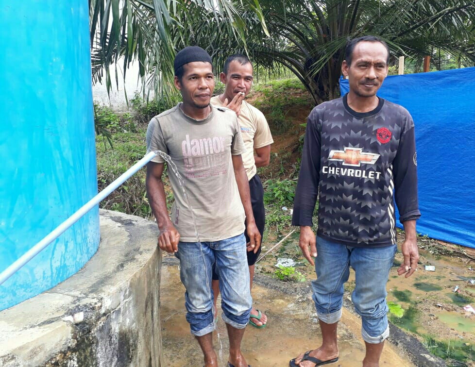 Rakyat Bahagia Dengan Adanya Air Bersih, TNI Pun Bangga ...
