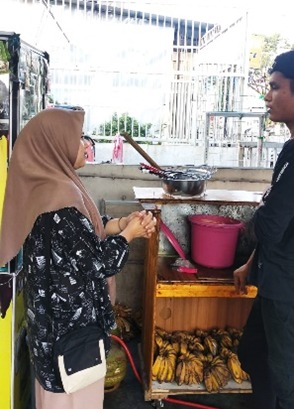 Pemanfaatan Limbah Kulit Pisang Sebagai Bioreduktor Pada Pembuatan Nano ...